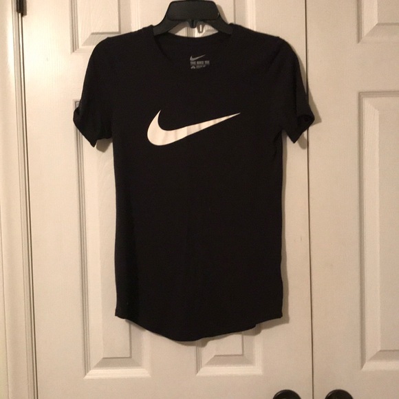 womens nike graphic tees